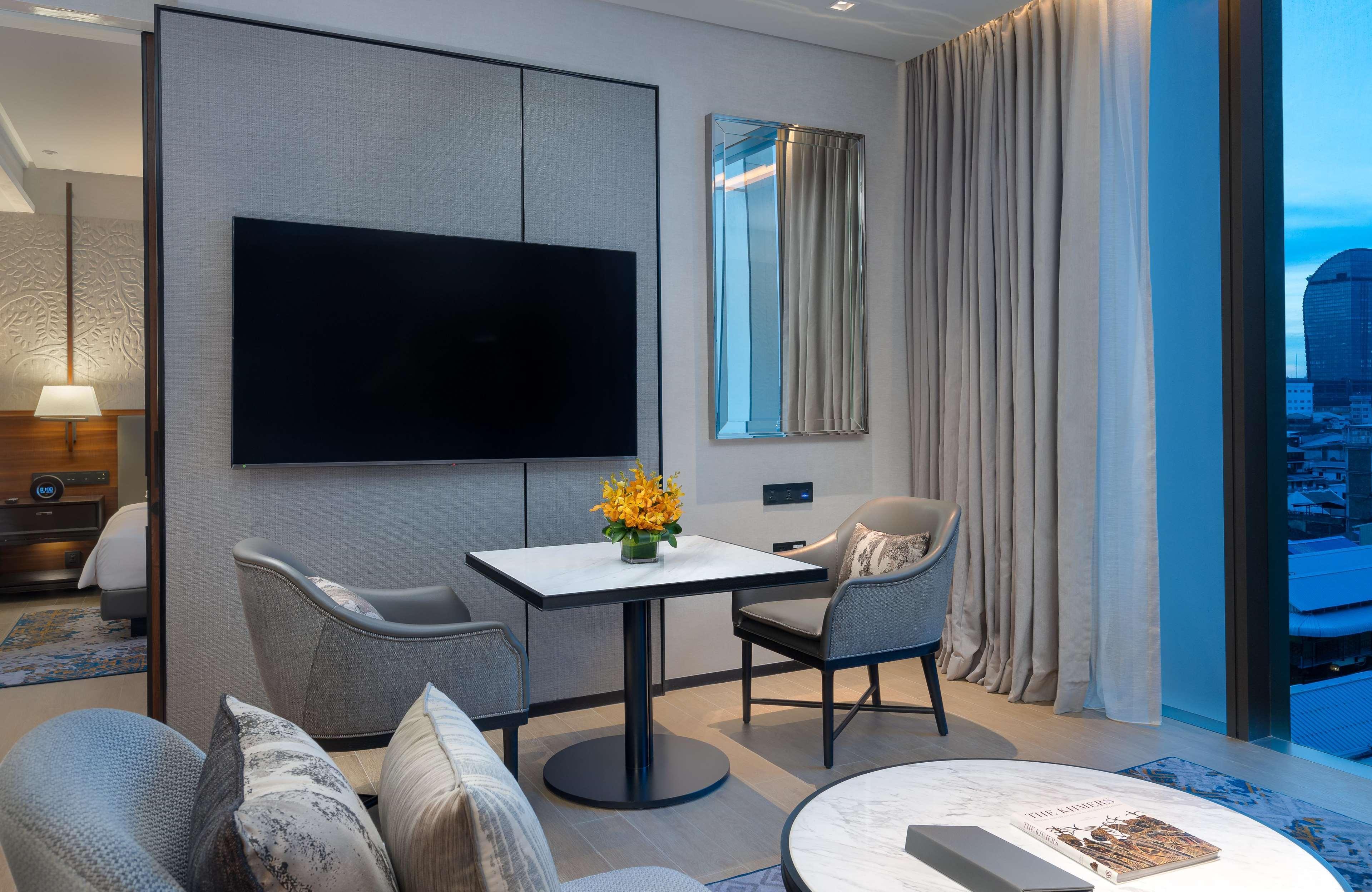 Hotel Hyatt Regency Phnom Penh Zewnętrze zdjęcie
